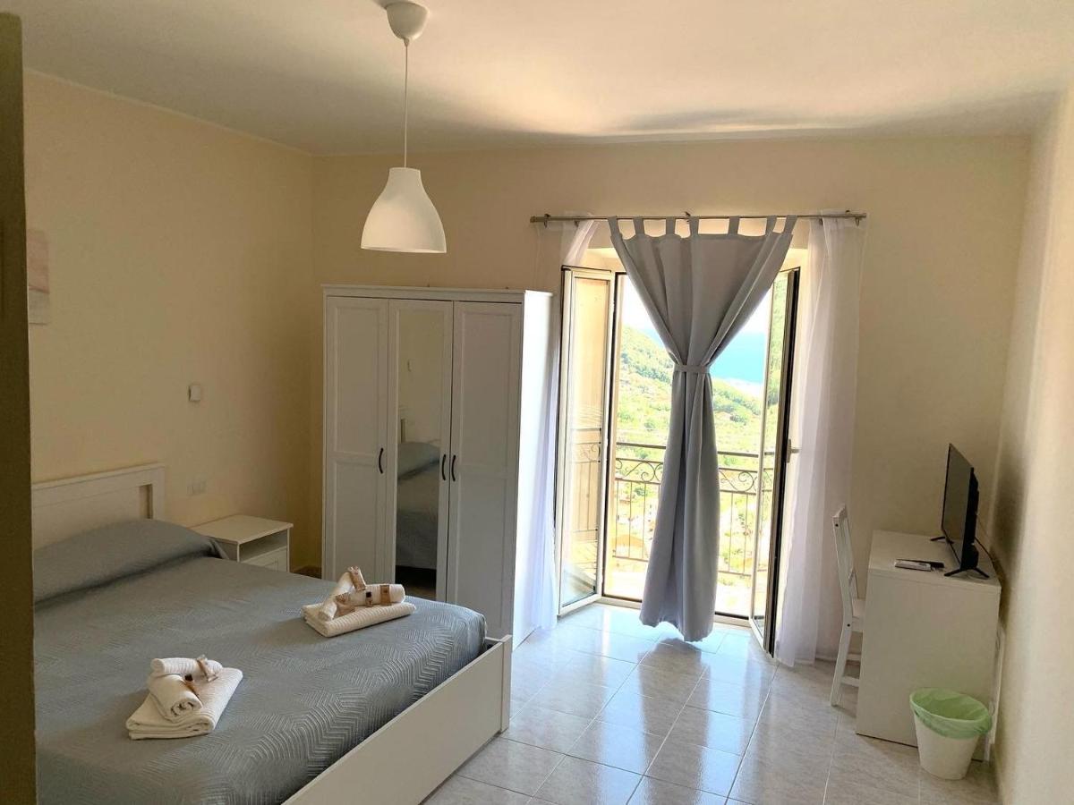 Il Nido Delle Rondini Apartment Formia Exterior photo